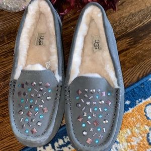 Never worn before new with out the box. Perfect gift